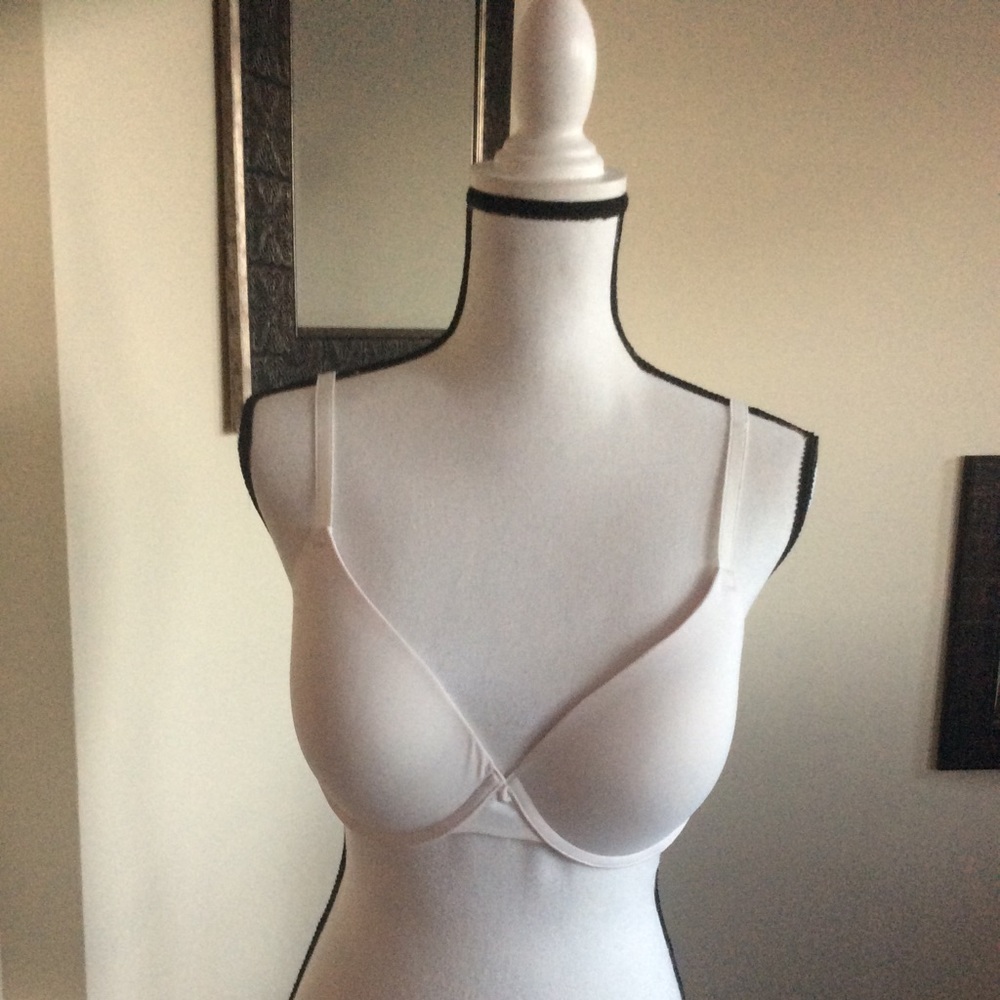 Victoria Secret White Push-up Bra